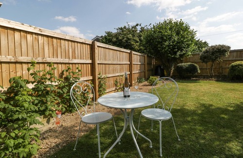 Bradford-on-Avon Cottage | 16 Mythern Meadow
