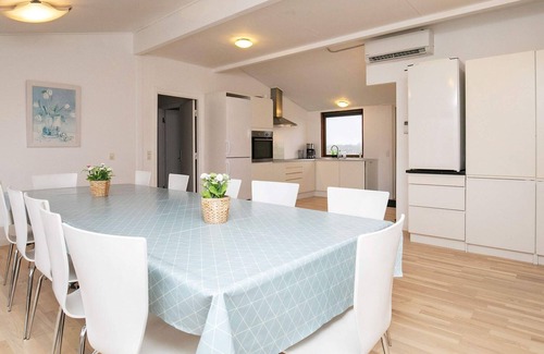 Tranum House | 16 person holiday home in Brovst-By Traum