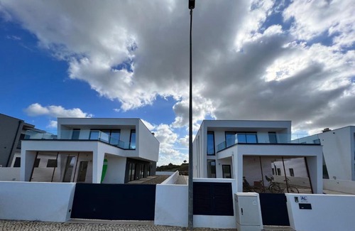 Sao Martinho do Porto Villa | 16 persoons luxueuze villa met uitzicht Atlantische Oceaan & privé zwembad
