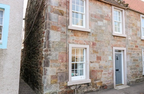 Crail Cottage | 16 WESTGATE SOUTH, family friendly, country holiday cottage in Crail