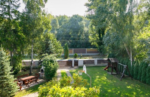 Balatonszarszo Apartment | 160 m² Apartment ∙ 4 bedrooms ∙ 10 guests