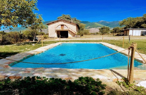 Poreta House | 160 m² Farmhouse ∙ 4 bedrooms ∙ 8 guests