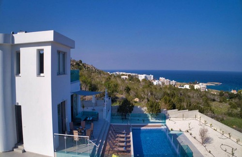 Atopetres House | 160 m² House ∙ 4 bedrooms ∙ 9 guests
