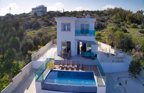 Atopetres House | 160 m² House ∙ 4 bedrooms ∙ 9 guests
