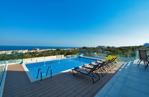 Atopetres House | 160 m² House ∙ 4 bedrooms ∙ 9 guests