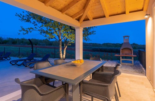 Montizana Villa | 160 m² Villa ∙ 2 bedrooms ∙ 6 guests