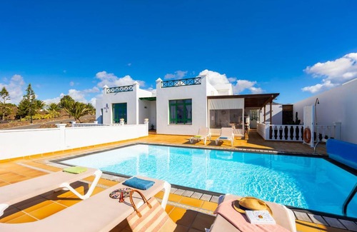 Las Brenas Villa | 160 m² Villa ∙ 3 bedrooms ∙ 6 guests