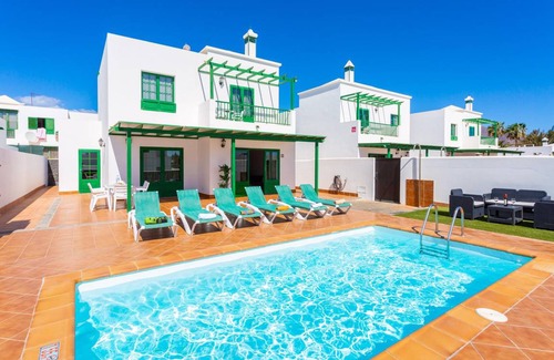 Playa Blanca Villa | 160 m² Villa ∙ 3 bedrooms ∙ 6 guests