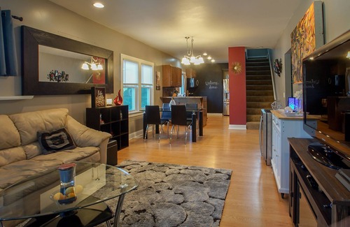 Benson House | 160" Movie Theater! Great For Movie Nights!