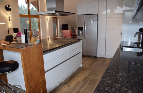 Munchen District Apartment | 160 sqm gallery apartment in a quiet hamlet southeast of Munich (MVV area)