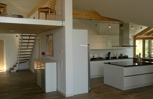 Munchen District Apartment | 160 sqm gallery apartment in a quiet hamlet southeast of Munich (MVV area)