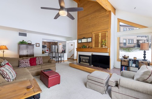 Keystone Condo | 1610 Quicksilver 2 Bedroom Condo by RedAwning