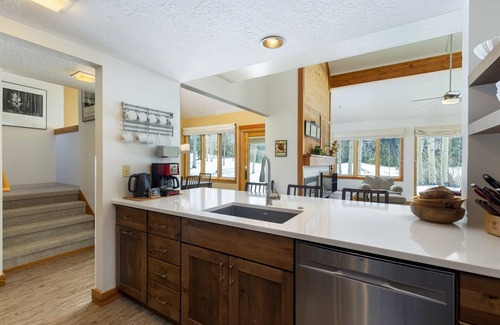 Keystone Condo | 1610 Quicksilver 2 Bedroom Condo by RedAwning