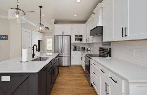 Winchester House | 162 Barefoot · Community Pool & Lake Access on Tims Ford