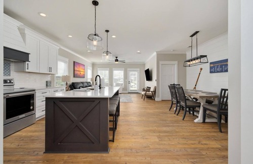 Winchester House | 162 Barefoot · Community Pool & Lake Access on Tims Ford