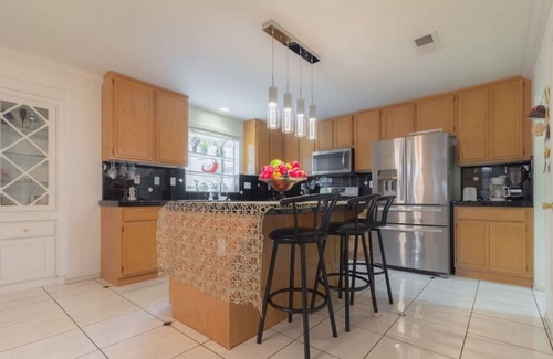 Moreno Valley House | 16215 Grande Isla LTR · Kayak, Backyard Canal Access, Hot tub Getaway!