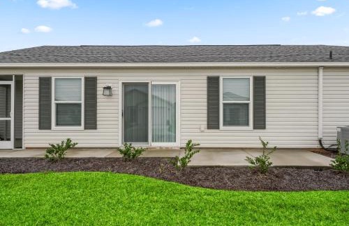 Okahumpka Villa | 1642 Z5 VILLAGE OF LAKE DENHAM by REMAX Premier