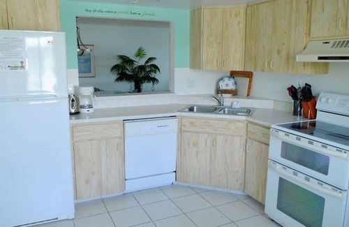 Holmes Beach Condo | 167 m² Condo ∙ 3 bedrooms ∙ 6 guests