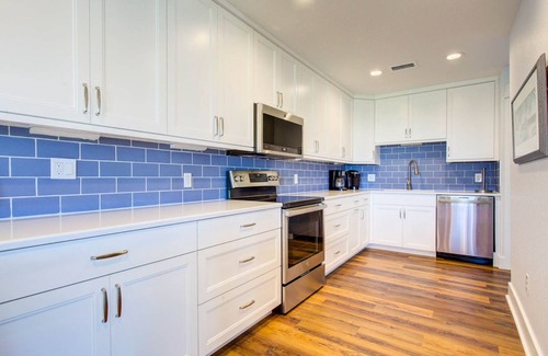 Currituck County House | 1682 Ohana Hut * 2 Min Walk to Beach