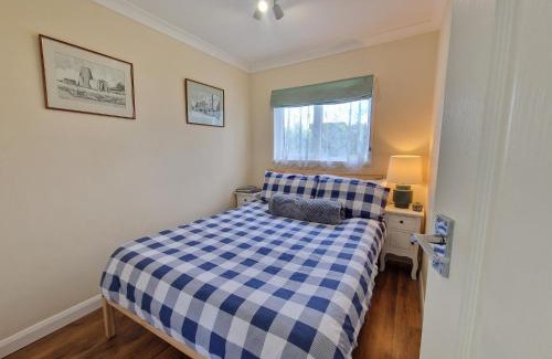 Stalham Ski Chalet | 169 Broadside Holiday Chalet near Broads & Beaches