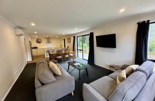 Hanmer Springs House | 16b Alpine Avenue