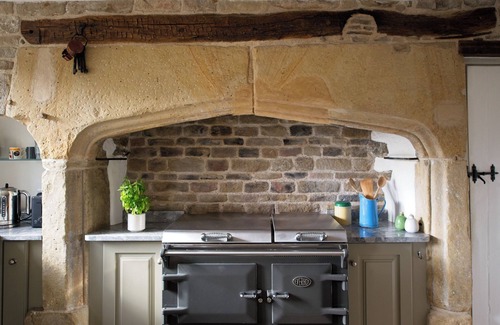 Hope Valley House | 16th Century Family Friendly Home in Peak District