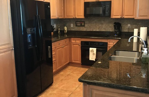 Pensacola Beach Condo | 16𝒕𝒉 𝑺𝒕𝒐𝒓𝒚 𝑯𝒊𝒈𝒉 𝑹𝒊𝒔𝒆 𝑳𝒖𝒙𝒖𝒓𝒚 𝒢𝓊𝓁𝒻 𝒱𝒾ℯ𝓌 5 𝑺𝒕𝒂𝒓 2br