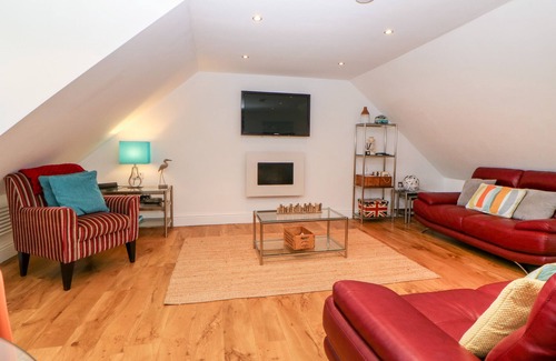 Torcross Cottage | 17 AT THE BEACH, pet friendly, country holiday cottage in Slapton