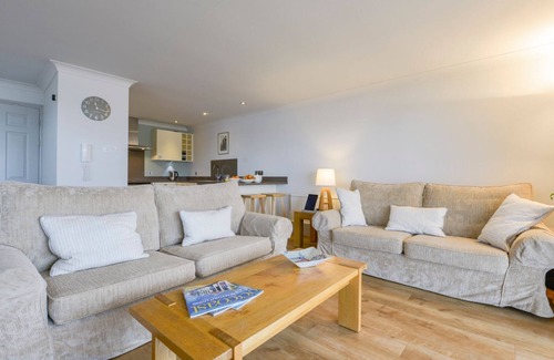 Bigbury-on-Sea Cottage | 17 BURGH ISLAND CAUSEWAY, family friendly in Bigbury-On-Sea