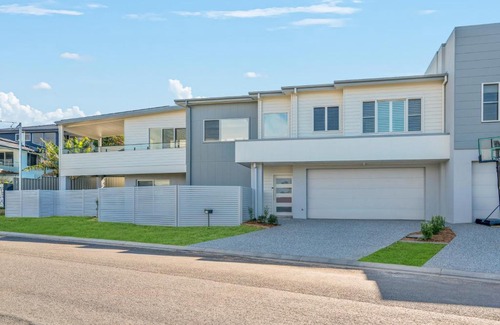 Port Macquarie House | 17 Cunning Street
