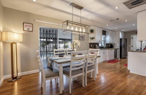 Buena Ventura Lakes House | 17 mins to Theme Parks, Your All in One Stay with Heated Pool