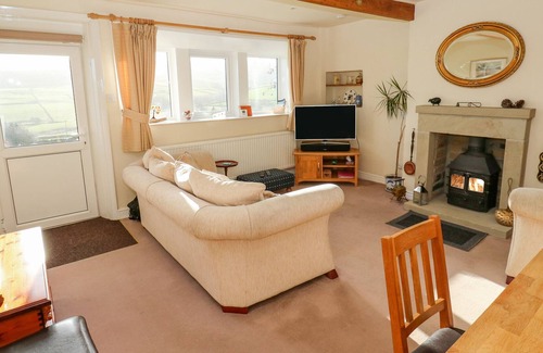 Stanbury Cottage | 17 MOORSIDE, romantic, character holiday cottage in Haworth