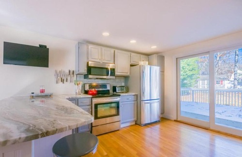 Mashpee House | 17 Woodland Avenue Mashpee Cape Cod - - The Cape Escape