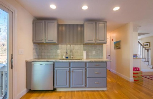 Mashpee House | 17 Woodland Avenue Mashpee Cape Cod - - The Cape Escape