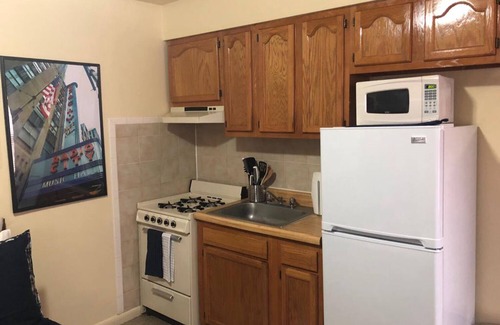 Industry Apartment | 1721 5H · Private Modern Studio/parking avail. - 20min NYC