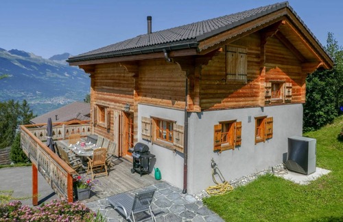 Saint-Pierre-de-Clages Other | 175 m² Accommodation ∙ 3 bedrooms ∙ 6 guests