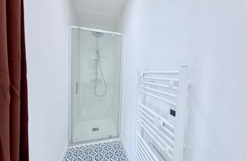 Rochefort Apartment | 1753-1 L'atelier du gabier
