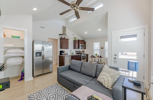 Centerton House | 177 Tiny Home near MTB Trails Walmart HQ Sleeps 6