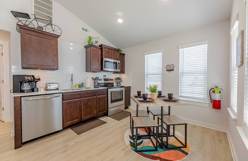 Centerton House | 177 Tiny Home near MTB Trails Walmart HQ Sleeps 6