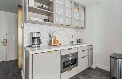 Tribeca Apartment | 17John: Classic King Studio Apartment