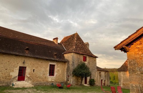 Eglise-Neuve-d'Issac House | 17th-century family home in the heart of Périgord