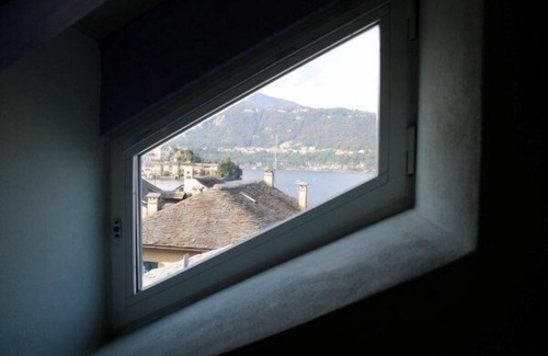 Orta San Giulio House | 17th century building in the historic center of Lake Orta
