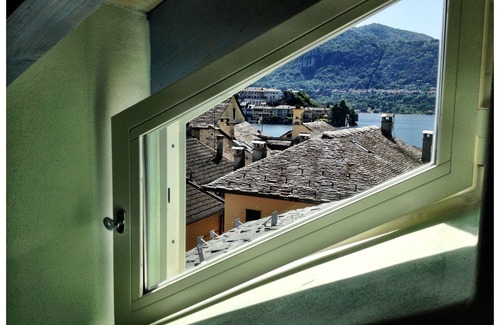 Orta San Giulio House | 17th century building in the historic center of Lake Orta