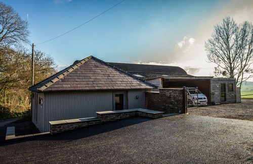 Abergavenny Cottage | 17th Century Cartshed Nestled In Welsh Countryside