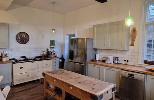Balcombe Other | 17th Century Country Manor House - 15 mins Gatwick, 40 mins London