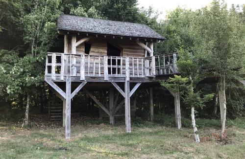 Boitron Cottage | 17th century estate surrounded by moats in the heart of the Regional Park