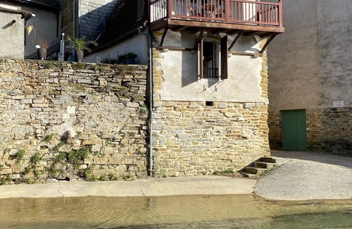 Salies-de-Bearn House | 17TH CENTURY TOWNHOUSE IN THE HEART OF THE BASQUE