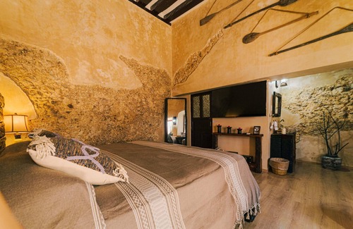 Zona Centro Apartment | 17th century Lanz House-center-cathedral-bicycle#5