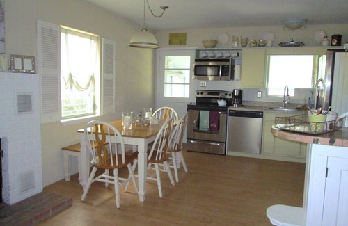 Rehoboth by the Sea House | 18 Chicago St. - Cottage-Dog Friendly W/Fenced Yard - Ocean Block
