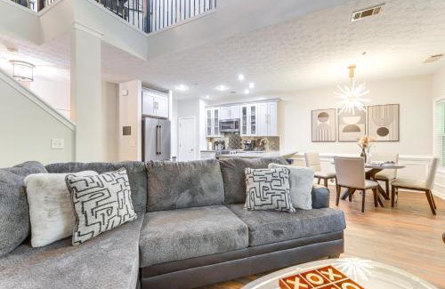 Rex House | 18 Mi to Atlanta Family Retreat with Patio